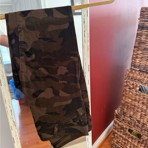 Women’s Camouflage Cargo Pants